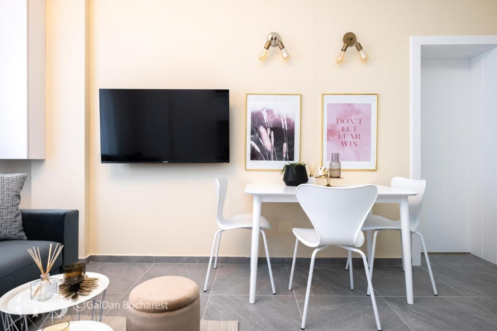 בוקרשט The Loft Luxury Apartments-Near The Park In The City Center מראה חיצוני תמונה