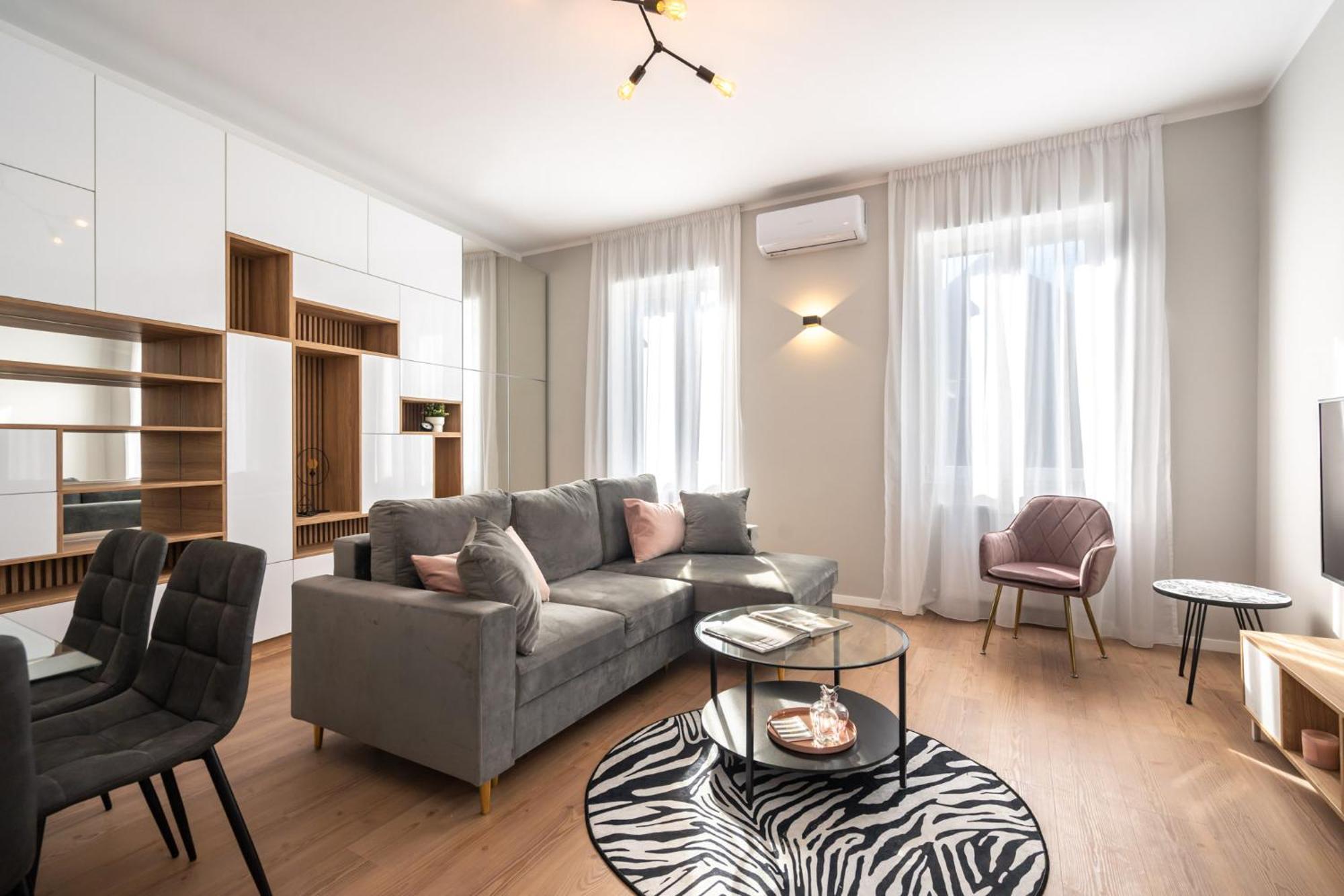 בוקרשט The Loft Luxury Apartments-Near The Park In The City Center מראה חיצוני תמונה